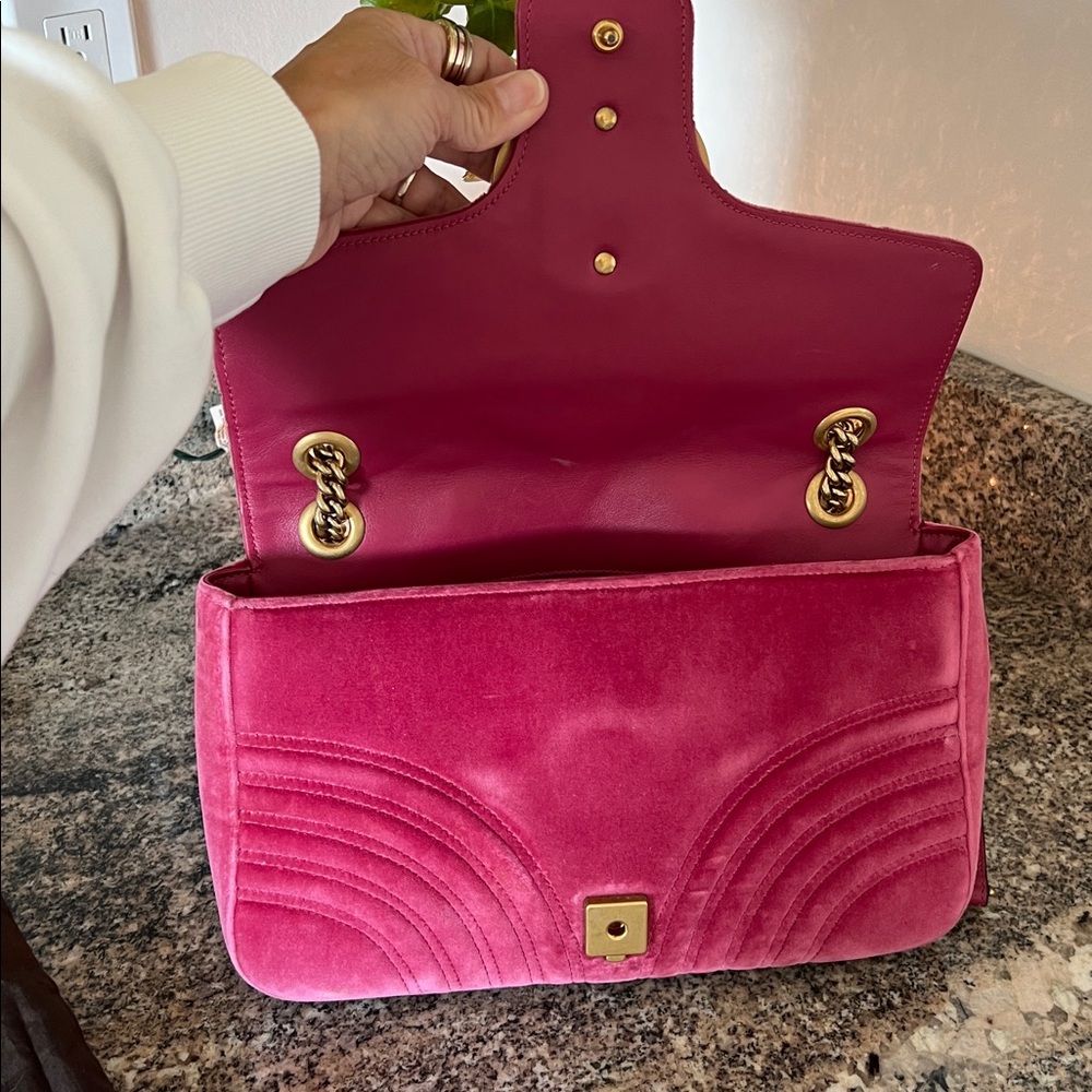 Gucci Fuchsia Velvet GG Marmont Bag - Picture 8 of 15